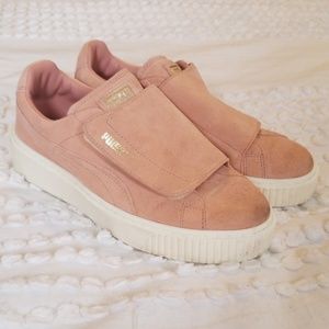 PUMA SNEAKERS